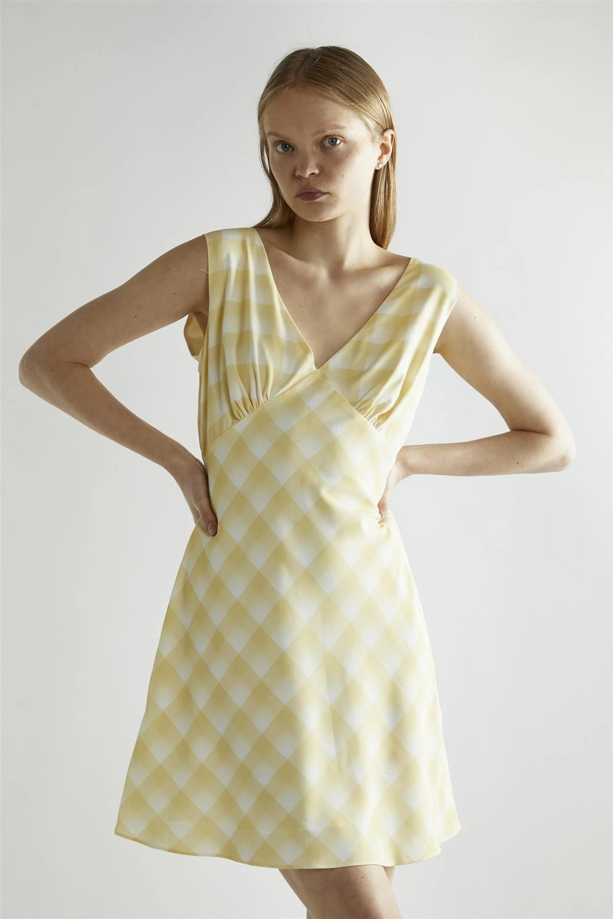 Glamorous Yellow Ombre Check V-neck Mini-Dress 5 Glamorous Yellow Ombre Check V-neck Mini-Dress - Image 3