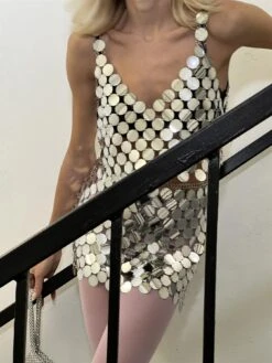 Glamorous Silver-Disc Chainmail Crop-Top 15 Glamorous Silver-Disc Chainmail Crop-Top -Glamorous Shop 0437959a b149 4f4e 8ff4 8637b420ae67