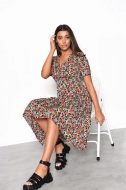 Glamorous Bold-Multi-Floral V-Neck Midi-Dress 7 Glamorous Bold-Multi-Floral V-Neck Midi-Dress -Glamorous Shop 177e9edc c7df 4566 91ac 9bebcc38f93a