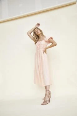 Glamorous Peach Square-Neck Midi-Dress -Glamorous Shop 2365a304 99ce 45f9 8b45 a5200f849691