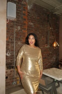 Glamorous Matt - Gold Sequin Dress Midi-Dress -Glamorous Shop 23670cf8 9103 4914 817a e0873e13d557