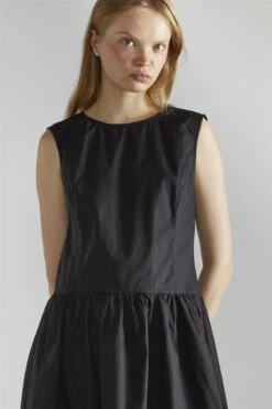 Glamorous Black A-Line Skater Midi-Dress 8 Glamorous Black A-Line Skater Midi-Dress -Glamorous Shop 23d612bc 5092 49ba 8788 0448b02cd8cc