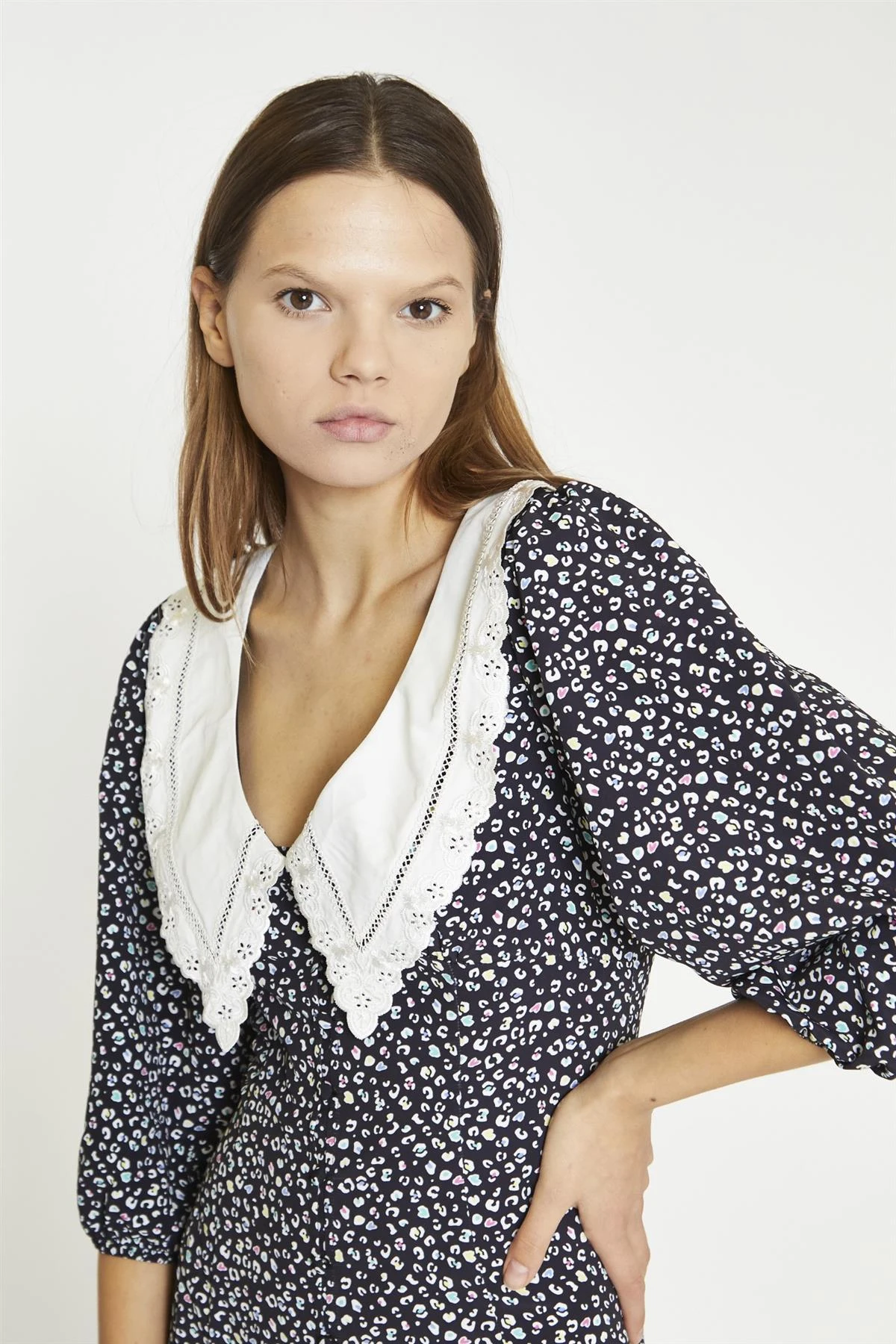 Glamorous Black-Mini-Leopard-White Contrast-Collar Midi-Dress 5 Glamorous Black-Mini-Leopard-White Contrast-Collar Midi-Dress - Image 3