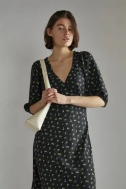 Glamorous Pink Vintage Bud-Floral V-neck Tea Midi-Dress 9 Glamorous Pink Vintage Bud-Floral V-neck Tea Midi-Dress -Glamorous Shop 5504550b 23ca 40f4 a73c b44d238ac315