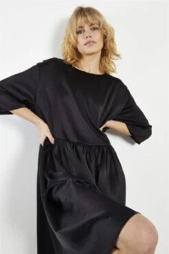 Glamorous Black-Sateen Scallop-Back Mini-Dress 9 Glamorous Black-Sateen Scallop-Back Mini-Dress -Glamorous Shop 57b302ea e6ed 408b 8b5f c48577423084