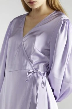 Glamorous Lilac-Satin Wrap Midi-Dress -Glamorous Shop 5aa78dee b8ed 490c a0d2 076d2244cfbe
