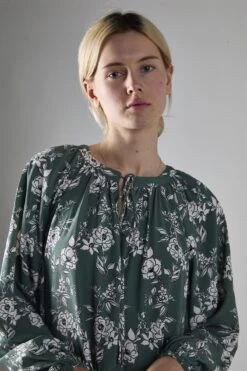 Glamorous Khaki White Floral Poplin Tiered Mini-Dress -Glamorous Shop 709e0524 9a99 4b18 8653 4bc37220d6d5