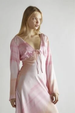 Glamorous Pastel Digital Tie-dye V-Neck Midi-Dress -Glamorous Shop 7244e33e 9d30 4574 8ceb 4a9a046fd1e4