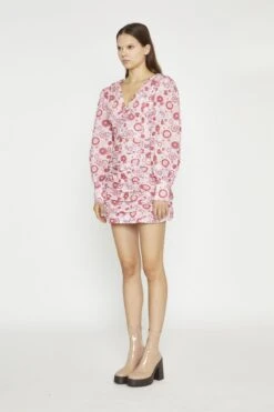 Glamorous Pink Red Vintage Floral V-Neck Mini-Dress 9 Glamorous Pink Red Vintage Floral V-Neck Mini-Dress -Glamorous Shop 8565b8f3 fa53 46d7 9abc eafb2a95d374