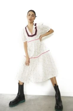 Glamorous Ditsy-Rose Stripe-Black Button-Front Shift Midi-Dress 9 Glamorous Ditsy-Rose Stripe-Black Button-Front Shift Midi-Dress -Glamorous Shop 950903f5 63cf 4f95 a627 6fa1542ce9c7