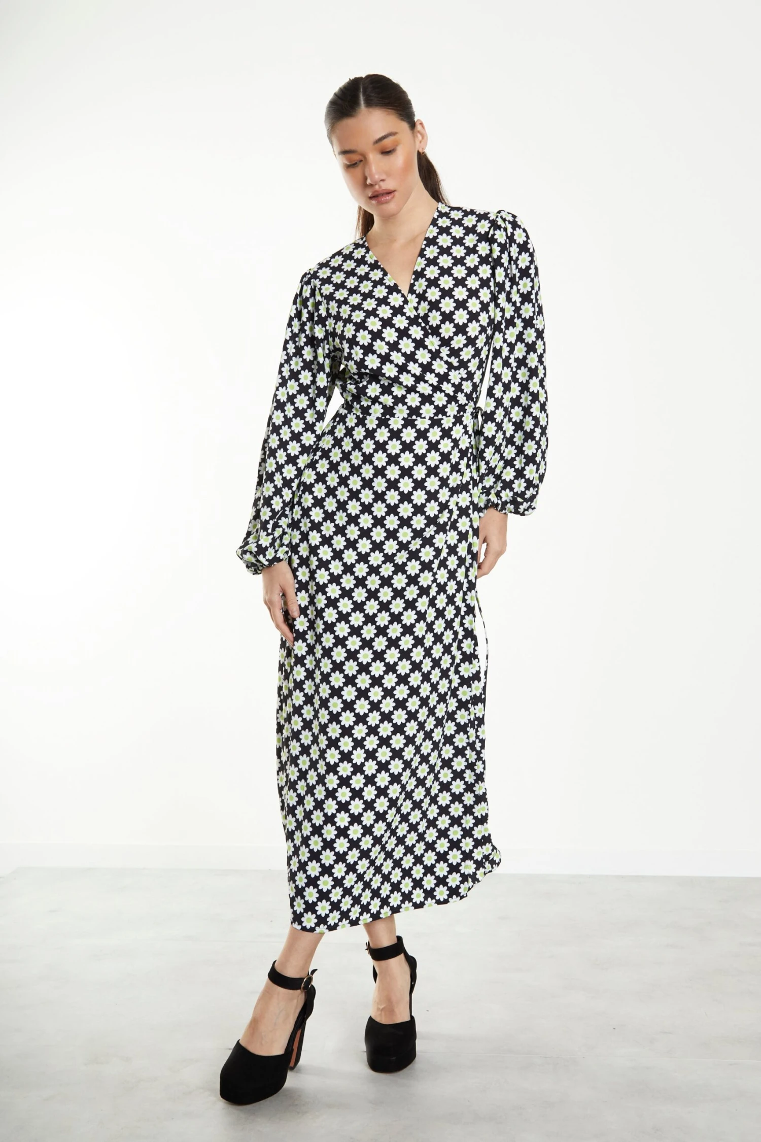 Glamorous Sixties Flower Long Sleeve Wrap Midi Dress 3 Glamorous Sixties Flower Long Sleeve Wrap Midi Dress