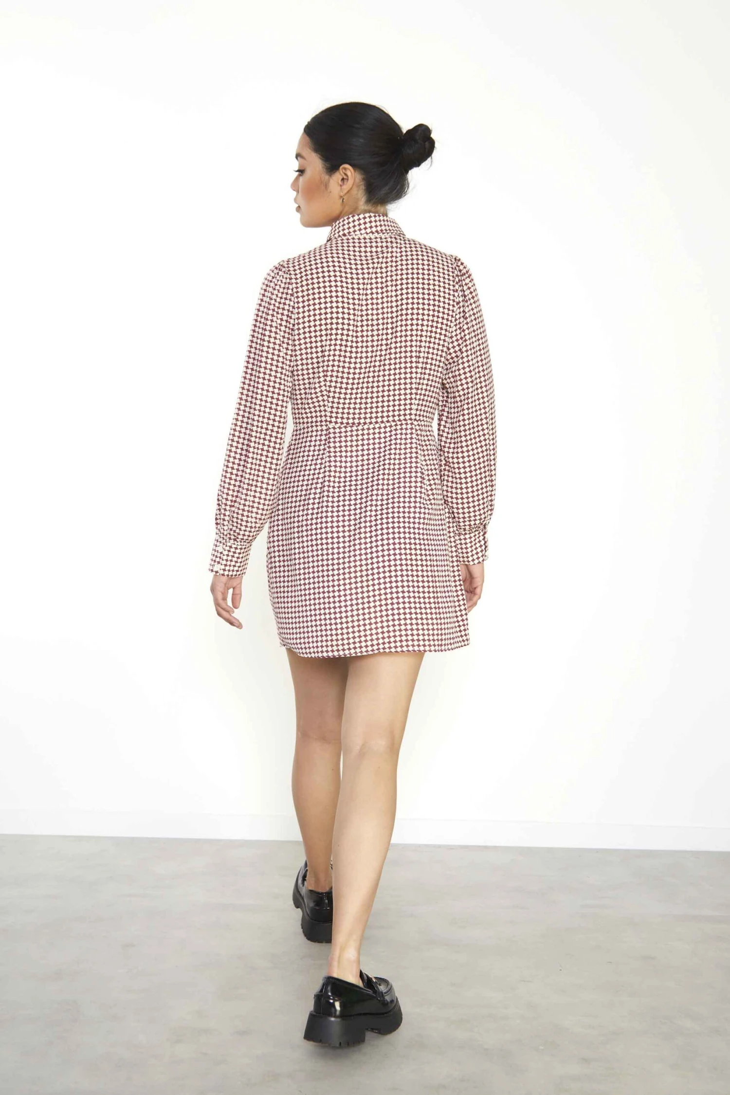 Glamorous Burgundy Geometric Check Long Sleeve Mini Shirt Dress With Peter Pan Collar 5 Glamorous Burgundy Geometric Check Long Sleeve Mini Shirt Dress With Peter Pan Collar - Image 3
