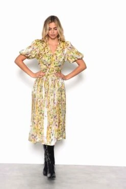 Glamorous Smudgy Floral Belted Midi Dress With Statement Collar And Sleeves 7 Glamorous Smudgy Floral Belted Midi Dress With Statement Collar And Sleeves -Glamorous Shop CK6256 CQ30 03