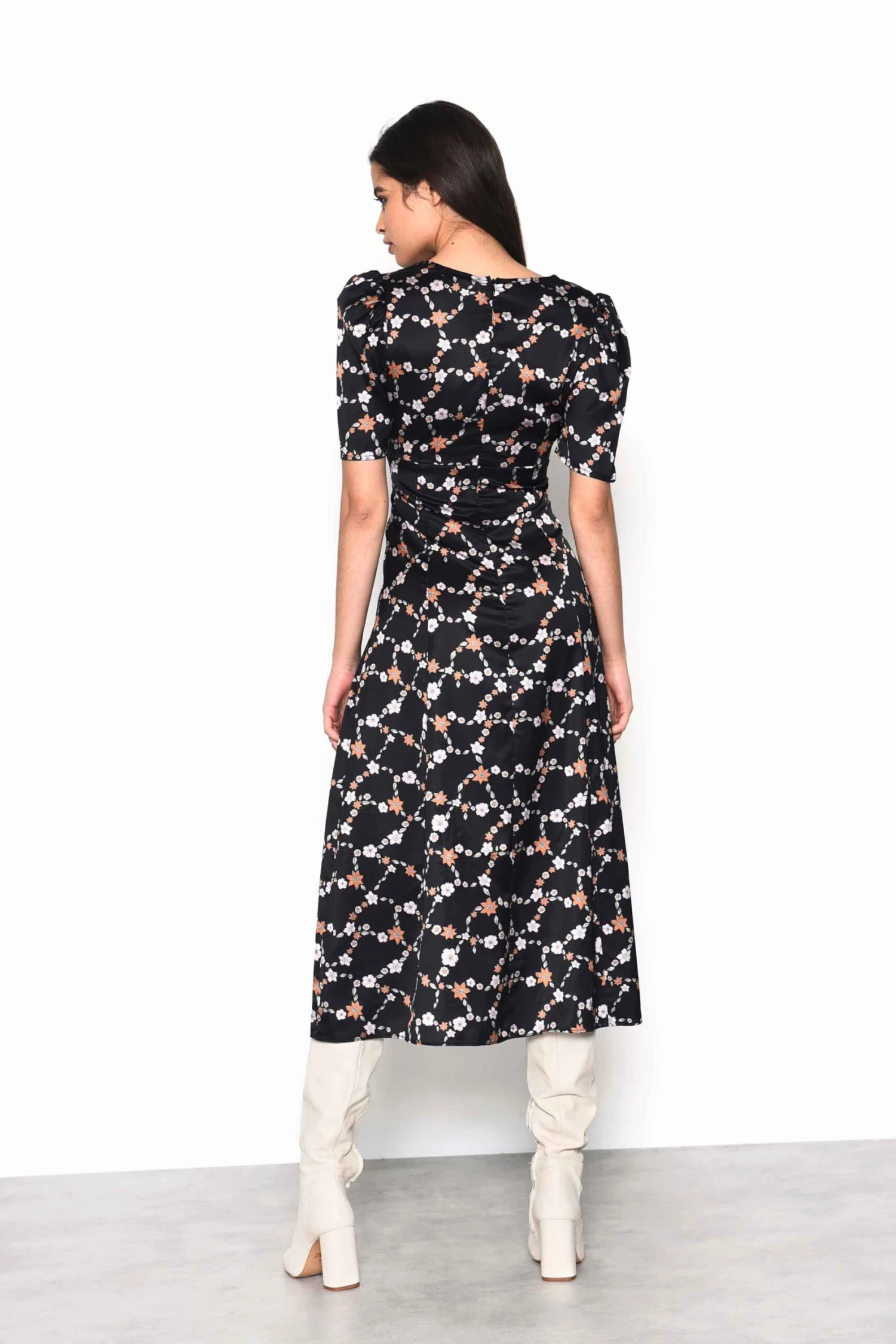 Glamorous Chain Floral Button Down Midi Dress With Plunging Neckline, Gathered Bust Detail And Puff Sleeves 4 Glamorous Chain Floral Button Down Midi Dress With Plunging Neckline, Gathered Bust Detail And Puff Sleeves - Image 2
