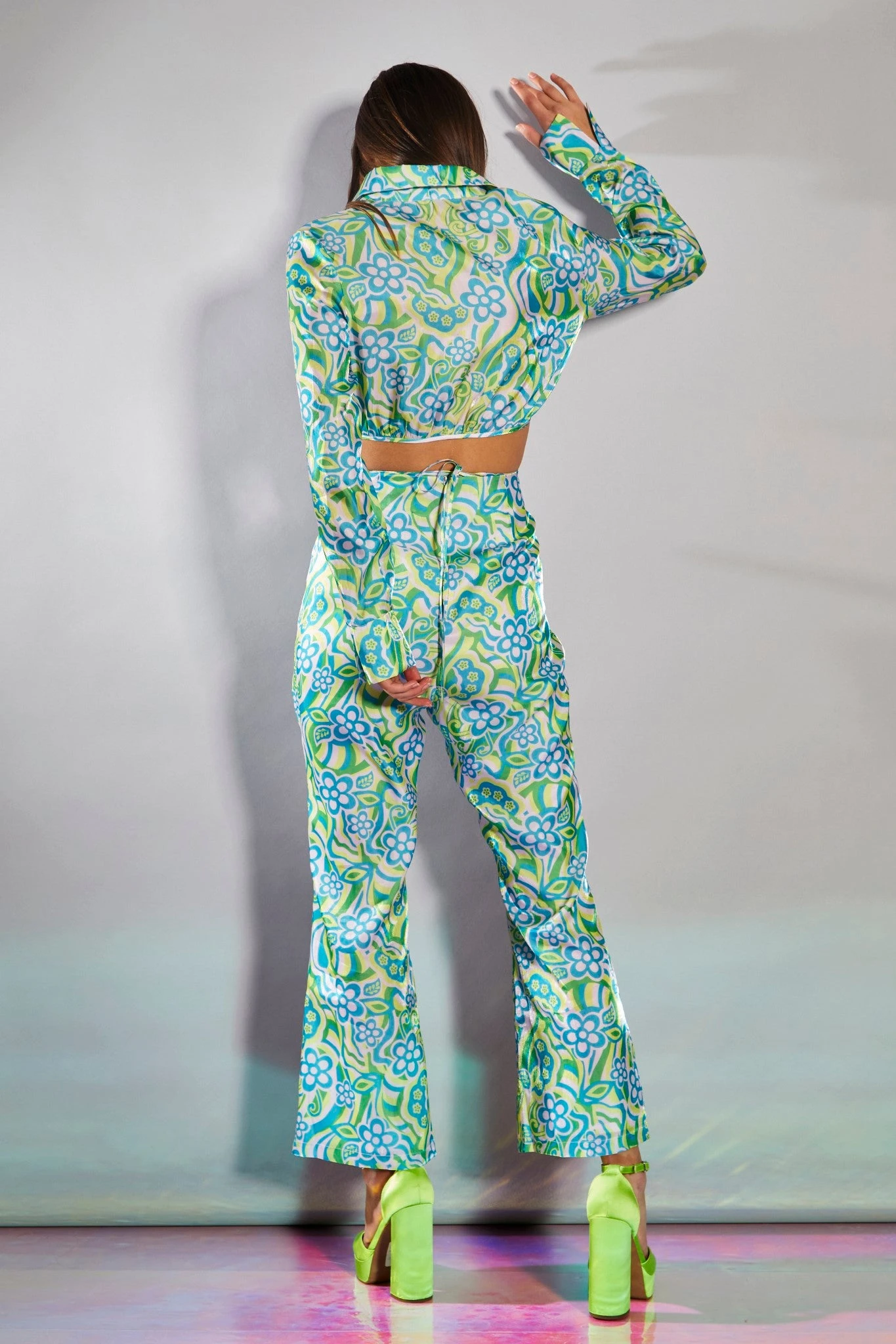 Glamorous Collection Metallic Swirl Floral Crop Flared Trousers 4 Glamorous Collection Metallic Swirl Floral Crop Flared Trousers - Image 2