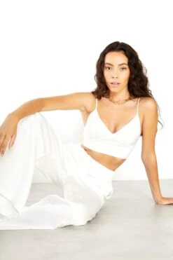 Glamorous Studio White Satin Wide-Leg Trousers -Glamorous Shop GS0129A V94 04