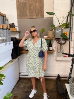 Glamorous Retro Daisy Wrap Short-Sleeve Mini-Dress