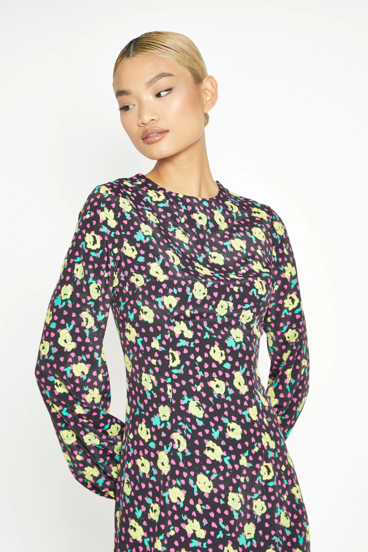 Glamorous Black Multi Rose Long Sleeve Midi Dress 5 Glamorous Black Multi Rose Long Sleeve Midi Dress - Image 3