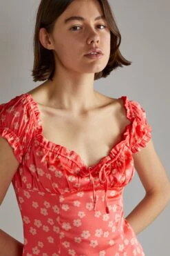 Glamorous Coral-Pink Daisy Milkmaid Mini-Dress 9 Glamorous Coral-Pink Daisy Milkmaid Mini-Dress -Glamorous Shop UR0136 3