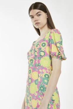 Glamorous Pink-Multi-60S-Flower Square-Neck Midi-Dress -Glamorous Shop b77a57e2 0038 4e9d 9409 23d038de37e1