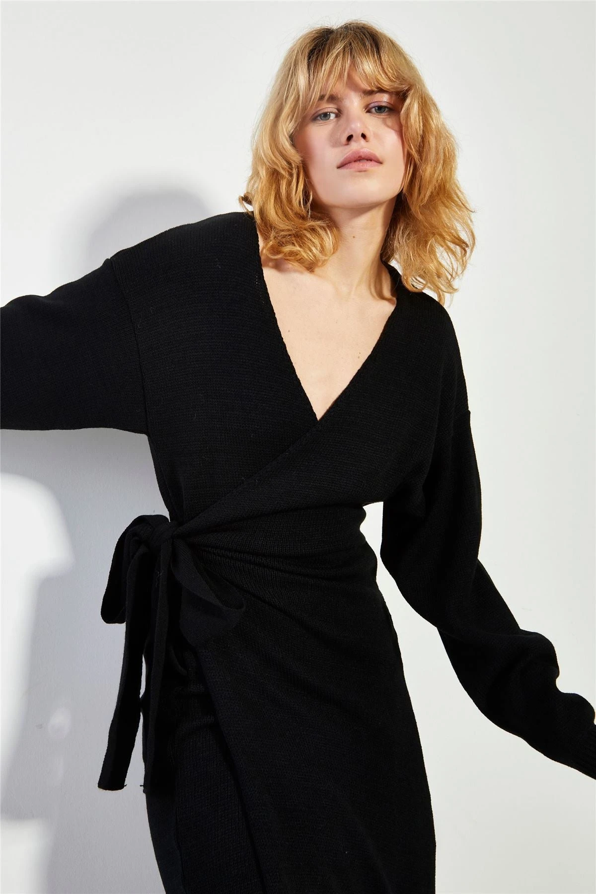 Glamorous Women's Black Tie-Waist Knitted Midi-Dress 7 Glamorous Women's Black Tie-Waist Knitted Midi-Dress - Image 5