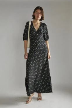 Glamorous Pink Vintage Bud-Floral V-neck Tea Midi-Dress