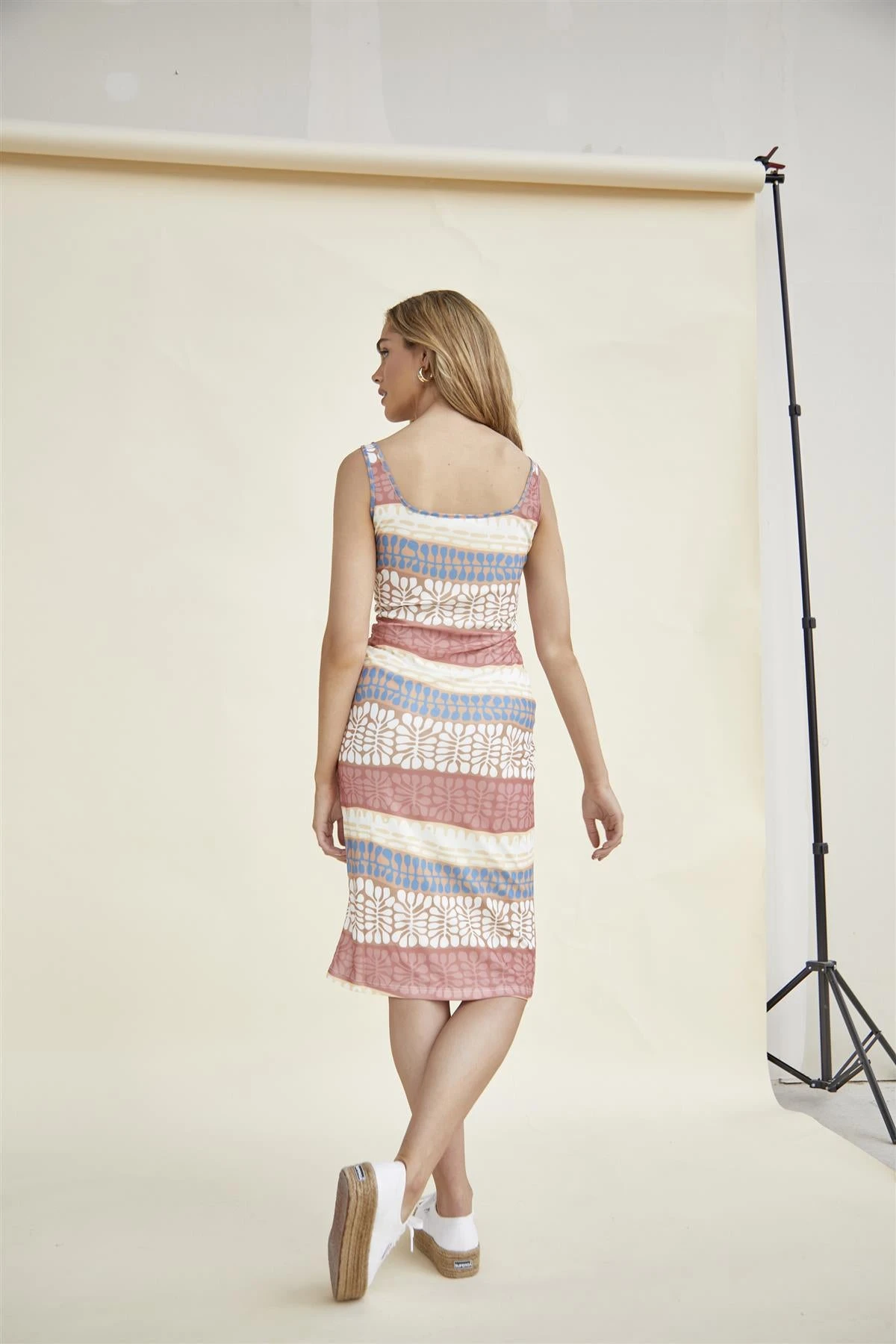 Glamorous Desert-Landscape Body-Con Midi-Dress 4 Glamorous Desert-Landscape Body-Con Midi-Dress - Image 2