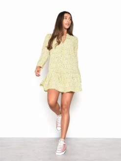 Glamorous Citron Daisy Floral Long Sleeve Smock Dress -Glamorous Shop c6c6746b ddc2 4b38 a045 fd8c762ff48f