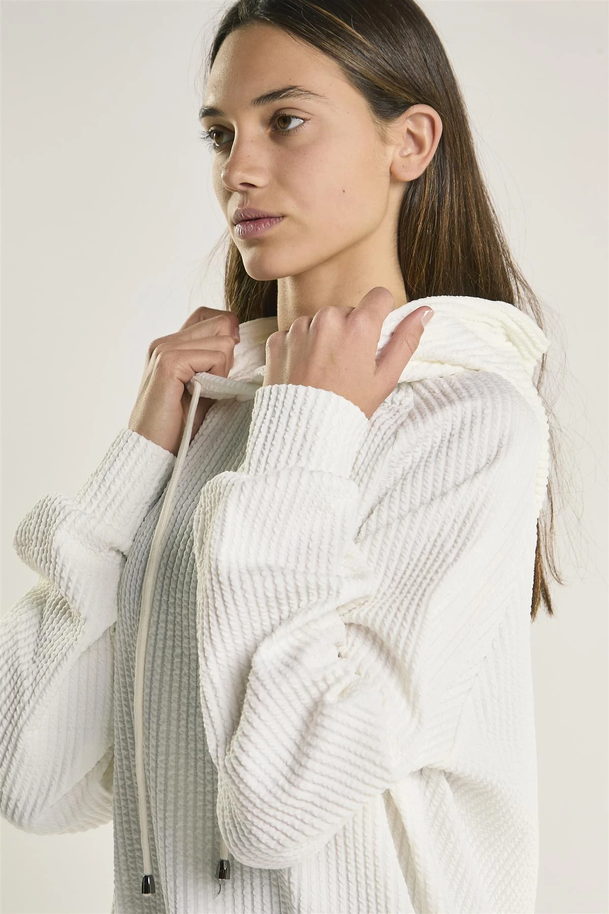 Glamorous White Hooded Midi-Dress 6 Glamorous White Hooded Midi-Dress - Image 4