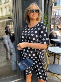 Glamorous Mono-Daisy T-Shirt Mini-Dress 9 Glamorous Mono-Daisy T-Shirt Mini-Dress -Glamorous Shop image01021